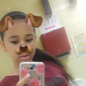 Meet your Posher, Aliana